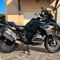 BMW GS 1250 TRIPLE BLACK