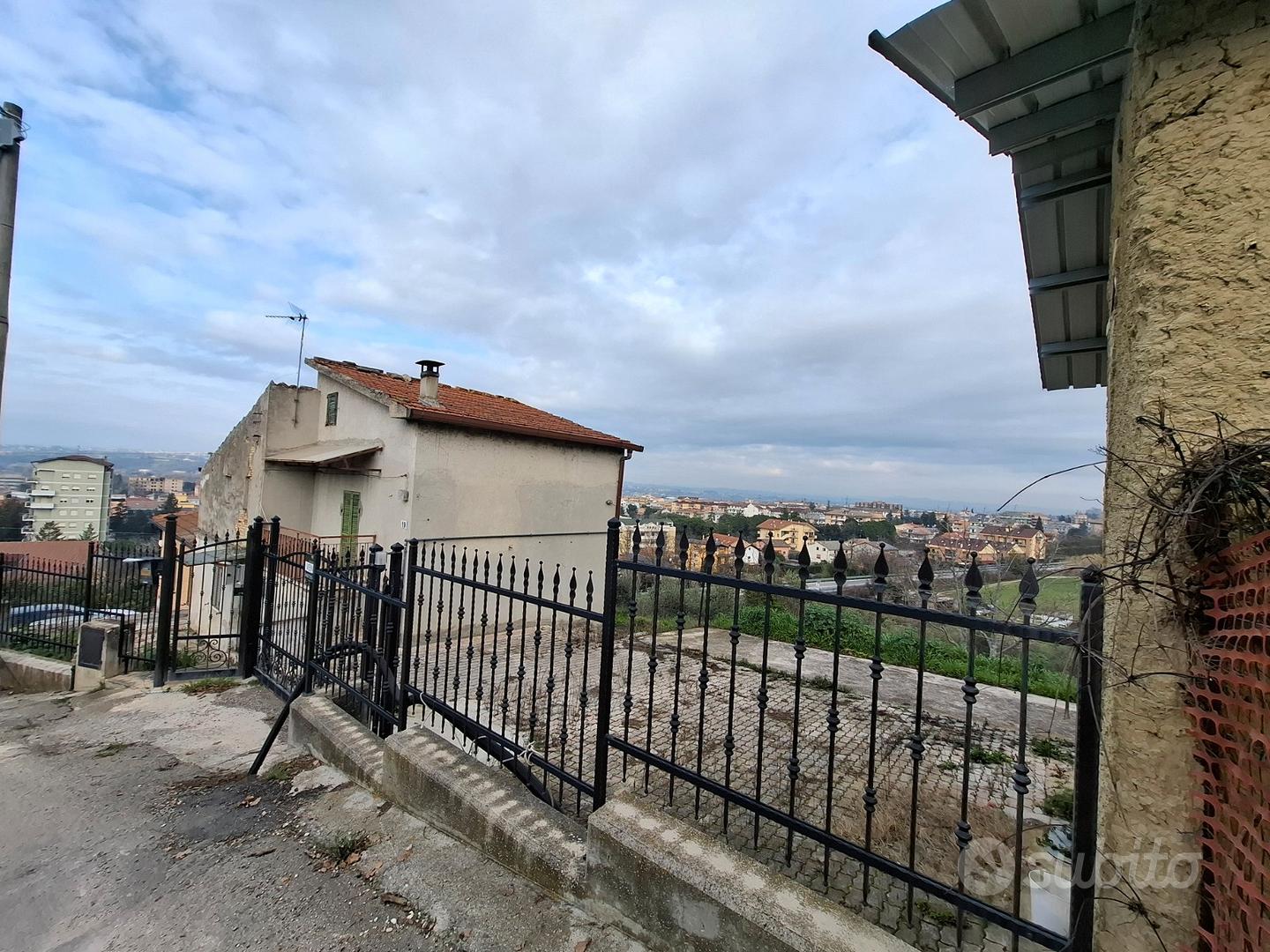 Casa indipendente da ristrutturare - Vista 5