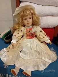 bambola in ceramica 