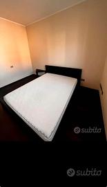 Letto matrimoniale Ikea (senza materasso)