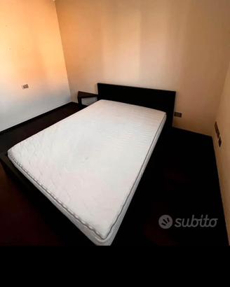Letto matrimoniale Ikea (senza materasso)