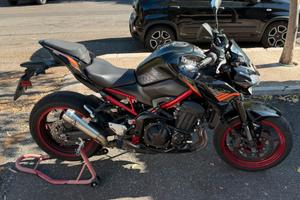 Kawasaki Z900_2021 - 27.000 km - Arrow - A2