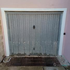Porta basculante 