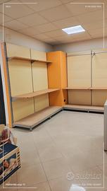 arredamento per negozi