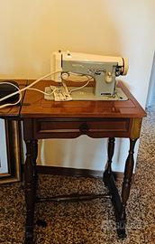 Macchina da cucire Necchi