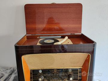 radiogrammofono a mobiletto della se