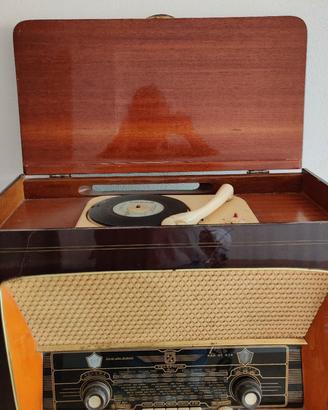 radiogrammofono a mobiletto della se