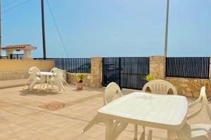 Casa vacanza fronte mare10mt Lung.re 181 Avola SR