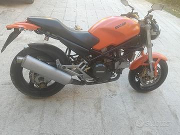 DUCATI MONSTER 748