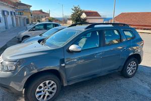 Dacia duster 2023 gpl benzina