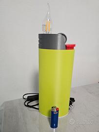 Lampada ispirata ad accendino Bic 30 cm