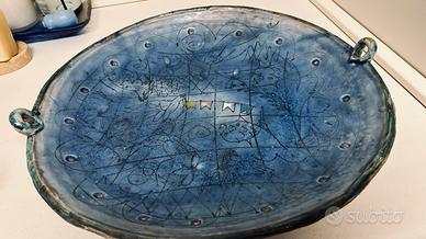 Piatto in ceramica smaltata blu artigianato sardo