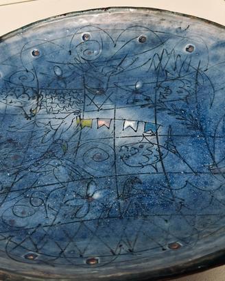Piatto in ceramica smaltata blu artigianato sardo