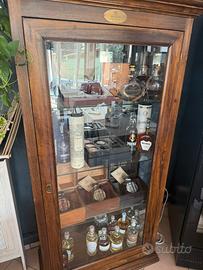 Vetrina porta liquori