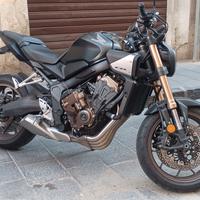 Honda cb 650r e-clutch 2025 km 1500