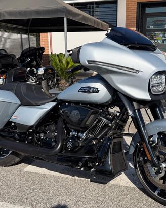 Harley-davidson Touring Street Glide 117