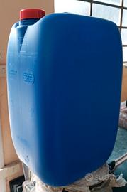 Taniche in plastica blu