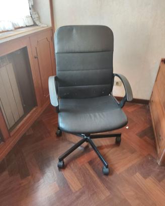 Poltrona ufficio con rotelle