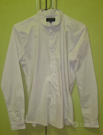 Camicia bianca alla coreana