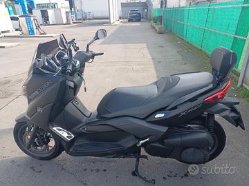 scooter Yamaha x max 250