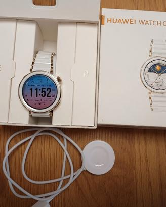 Huawei GT5 pro con cinturino bianco in ceramica 