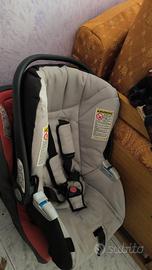 Seggiolone auto grande e piccolo, pappa