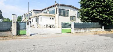 CAPANNONE A MANERBIO