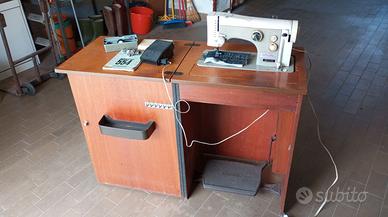 Macchina da cucire elettrica Necchi 554 con mobile