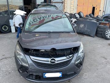 Ricambi Opel Zafira Tourer 2.0 CDTi 110cv del 2013