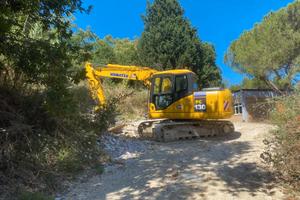 Escavatore KOMATSU PC 130