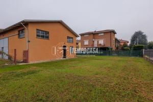 Locale con possibilità di creare unità abitativa i