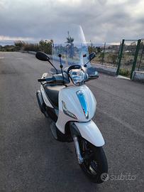 Piaggio Beverly 350