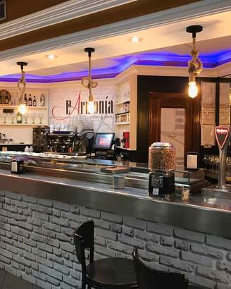 Bar.caffetteria.paninoteca con cucina