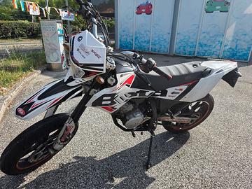Beta 125 motard 4T