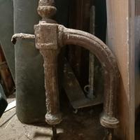 Antichi Paracarri in ghisa dell'800 per portoni