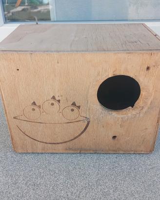 Casetta per uccelli in legno