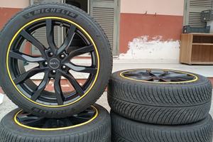 Pneumatici con cerchi da R199