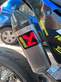 Silenziatore akrapovic