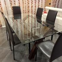 Tavolo pranzo e sedie