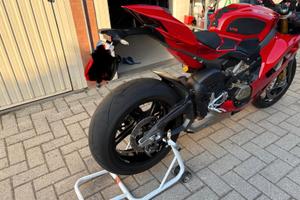 Ducati Panigale v4 s