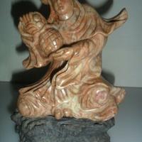 Scultura in giada di dama cinese