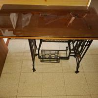 Vecchie macchine da cucire Singer e Necchi - Udine