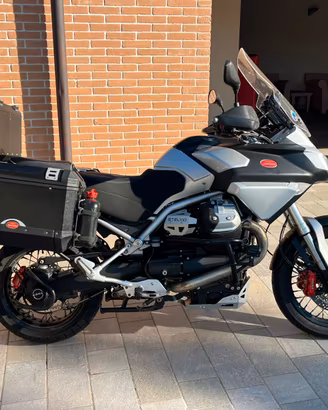 Moto Guzzi Stelvio 1200