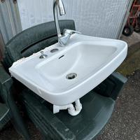 Lavamani completo con rubinetteria e sifone