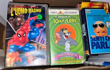 18 Videocassette per bambini
