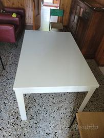 Tavolo in legno apribile a libro + 4 sedie