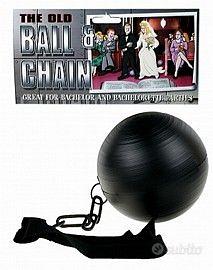 PALLA AL PIEDE - THE OLD BALL & CHAIN