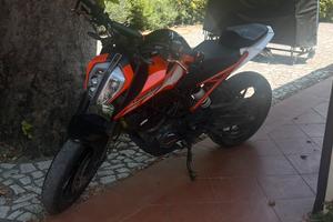 KTM Duke 125