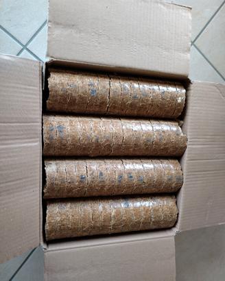 Tronchetti di legno in scatola 