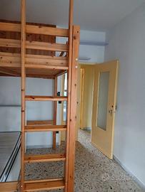 Letto a castello matrimoniale IKEA in legno, usato